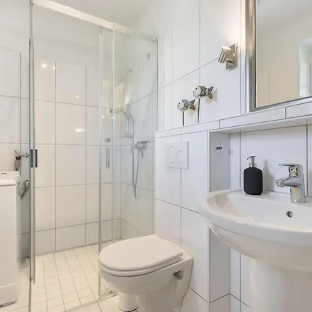 Haushaelfte-16a-lille-hus-id-450
