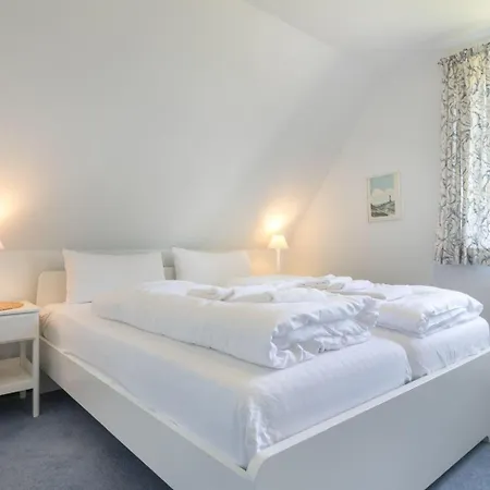 Haushaelfte-16a-lille-hus-id-450 Holiday home *